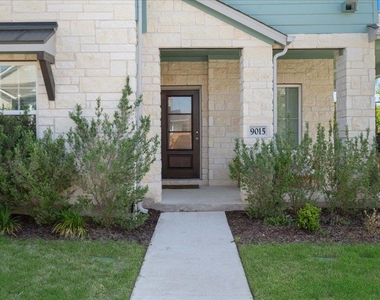 9015 Lookse Ln - Photo Thumbnail 13