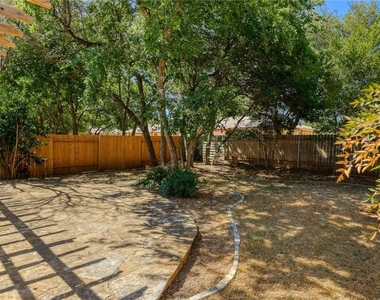 2125 Amur Dr - Photo Thumbnail 26