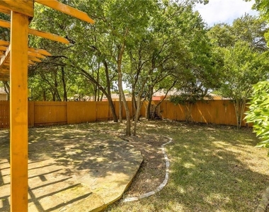 2125 Amur Dr - Photo Thumbnail 25