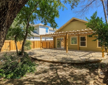 2125 Amur Dr - Photo Thumbnail 22