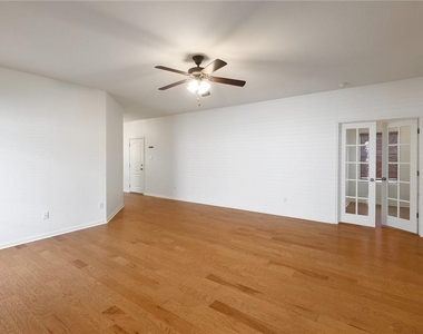 2125 Amur Dr - Photo Thumbnail 8