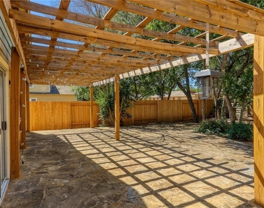 2125 Amur Dr - Photo Thumbnail 24