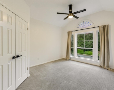 5506 Merrywing Cir - Photo Thumbnail 34