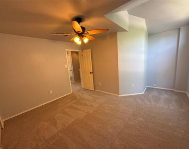 14704 Noya Dr - Photo Thumbnail 17