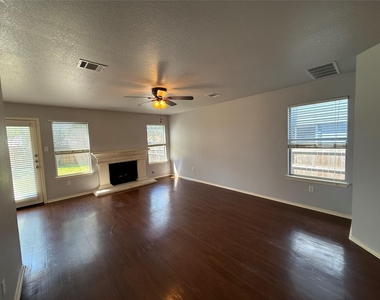 14704 Noya Dr - Photo Thumbnail 2