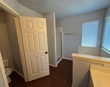 14704 Noya Dr - Photo Thumbnail 12