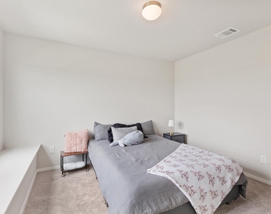 242 Barley Ln - Photo Thumbnail 19