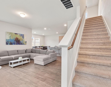 242 Barley Ln - Photo Thumbnail 5