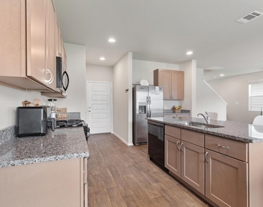 242 Barley Ln - Photo Thumbnail 12