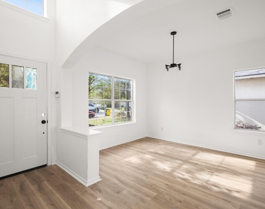 13220 Constellation Dr - Photo Thumbnail 7