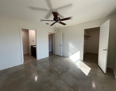 2316 Alterman Dr - Photo Thumbnail 2