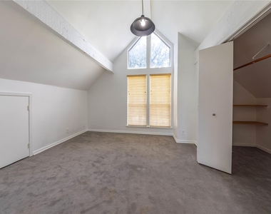 22 Stonehouse Cir - Photo Thumbnail 19