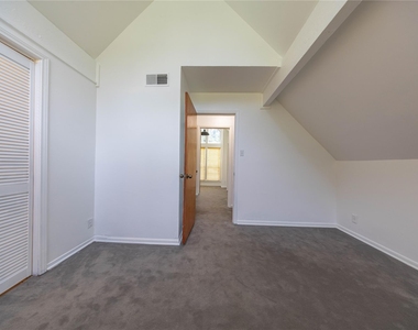22 Stonehouse Cir - Photo Thumbnail 24