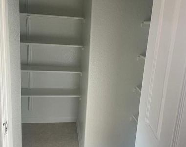 12809 Gilliland Ln - Photo Thumbnail 13