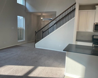 12809 Gilliland Ln - Photo Thumbnail 2