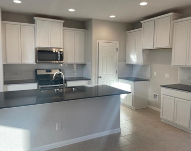 12809 Gilliland Ln - Photo Thumbnail 9