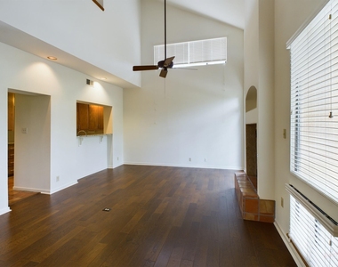 1735 Spyglass Dr - Photo Thumbnail 11