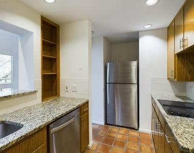 1735 Spyglass Dr - Photo Thumbnail 20