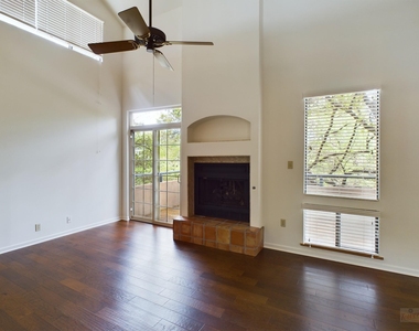 1735 Spyglass Dr - Photo Thumbnail 12