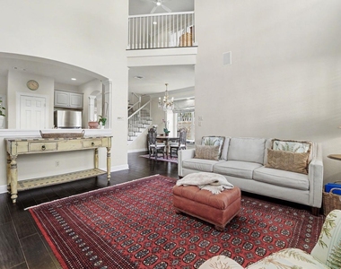 3800 Bailey Ln - Photo Thumbnail 11