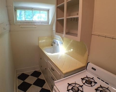 908 W 22 Nd St - Photo Thumbnail 4