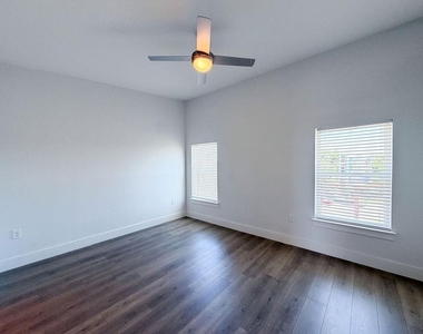 2213 Poquito St - Photo Thumbnail 11