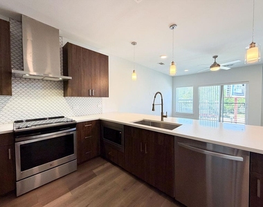 2213 Poquito St - Photo Thumbnail 4