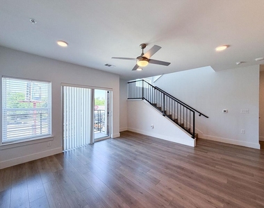 2213 Poquito St - Photo Thumbnail 7