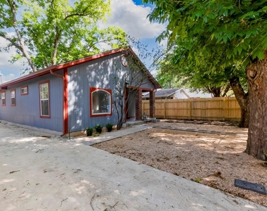 74 Julius St - Photo Thumbnail 2