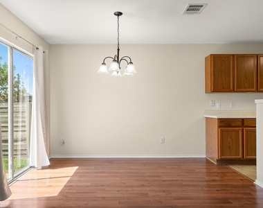 5525 Victory Gallop Dr - Photo Thumbnail 7