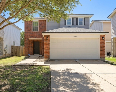 5525 Victory Gallop Dr - Photo Thumbnail 1