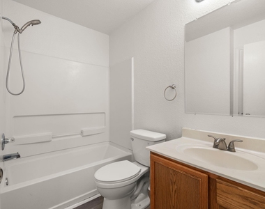 5525 Victory Gallop Dr - Photo Thumbnail 17