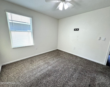 3268 Lawton Place - Photo Thumbnail 15