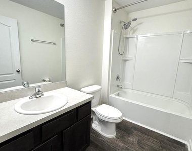 3268 Lawton Place - Photo Thumbnail 14