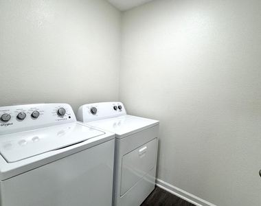 3268 Lawton Place - Photo Thumbnail 11