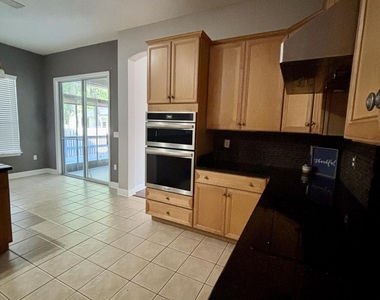 11827 Crusselle Drive - Photo Thumbnail 9