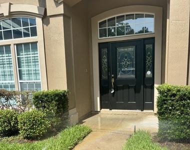11827 Crusselle Drive - Photo Thumbnail 1