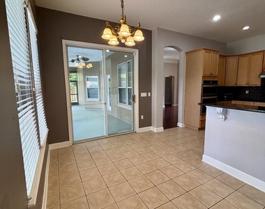 11827 Crusselle Drive - Photo Thumbnail 12