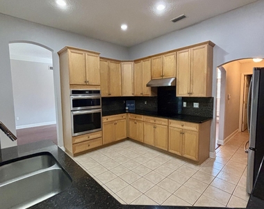 11827 Crusselle Drive - Photo Thumbnail 11