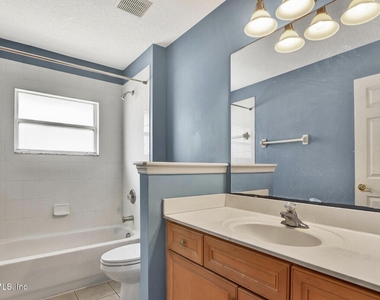 11827 Crusselle Drive - Photo Thumbnail 29