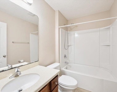16050 Dowing Creek Drive - Photo Thumbnail 7