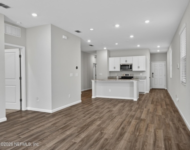 14757 Cashew Avenue - Photo Thumbnail 21