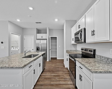 14757 Cashew Avenue - Photo Thumbnail 13