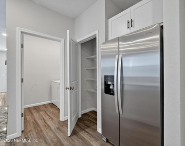 14757 Cashew Avenue - Photo Thumbnail 18