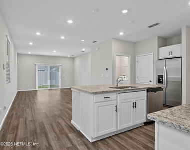 14757 Cashew Avenue - Photo Thumbnail 10