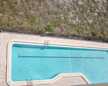 1301 S 1st Street - Photo Thumbnail 14