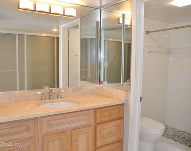 1301 S 1st Street - Photo Thumbnail 8