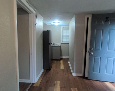 1551 W 33rd Street - Photo Thumbnail 6