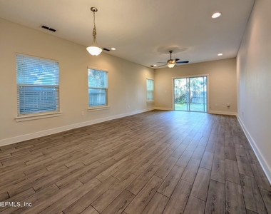 629 2nd Avenue S - Photo Thumbnail 11