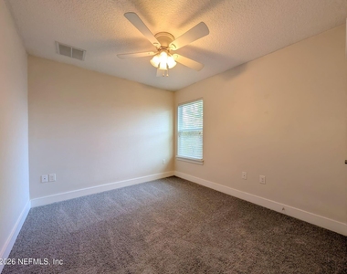 629 2nd Avenue S - Photo Thumbnail 8